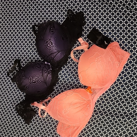 2 Bras - Rene Rofe - 34A - Picture 1 of 11